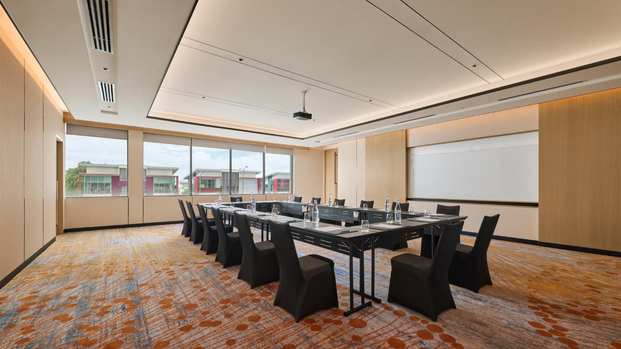 Holiday Inn & Suites Penang Prai By Ihg 메르타잠 외부 사진